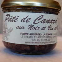 Pâté de canard aux noix et vin de noix (190g)