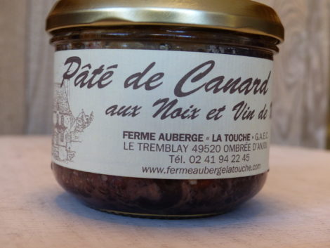 Pâté de canard aux noix et vin de noix (190g)